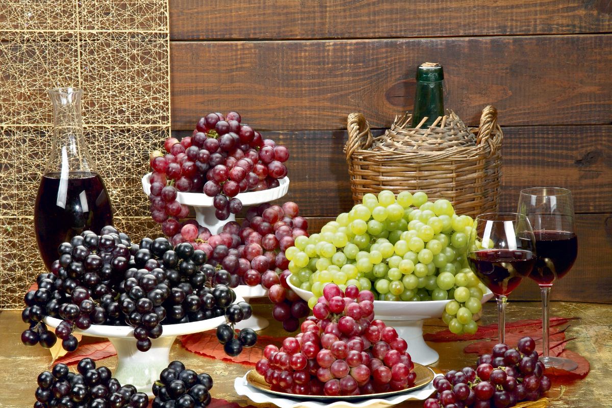 Uva engorda? Descubra como essa fruta pode ajudar na construção de massa muscular 1 uva engorda.